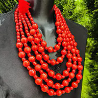 ПРИКРАСИ з натурального дерева, бісеру, гребінці