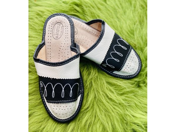 Домашні капці шкіряні жіночі