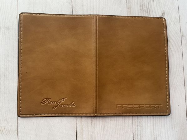 Шкіряна обкладинка для паспорту