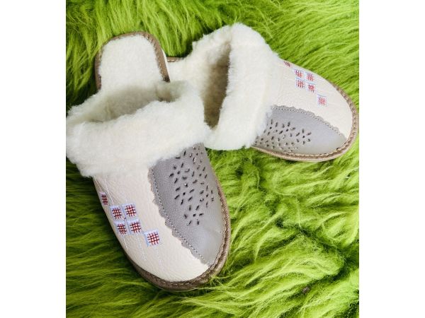 Домашні жіночі тапочки з овечої вовни 37