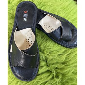 Капці жіночі шкіряні, вуличні  чорний колір