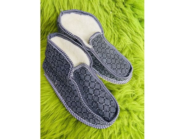 Чуні-капці з овечої шерсті и з войлоку сірого кольору 41