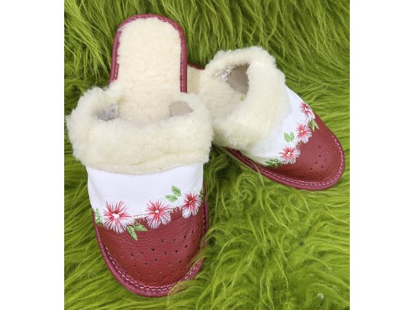 Домашні капці жіночі із шкіри та овечої шерсті