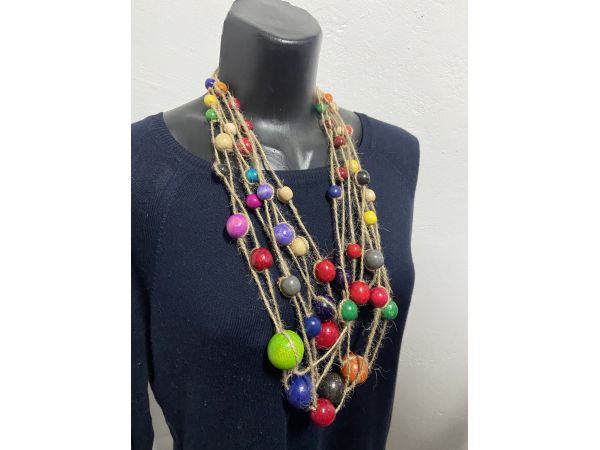 Намисто з дерева кольорове, подарунок дівчині, подарунок жінці