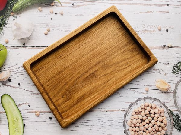 Дерев'яна дошка для подачі блюд