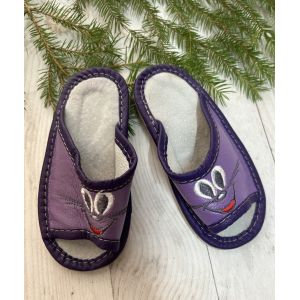 Домашні дитячі шкіряні капці, уцінка товар з вітрини 25 розмір