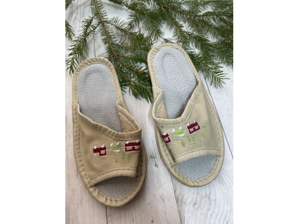 Домашні дитячі шкіряні капці, уцінка товар з вітрини 29 розмір