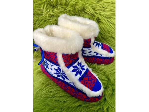 Чуні з овечої шерсті, орнамент червоно-сині, гумова підошва