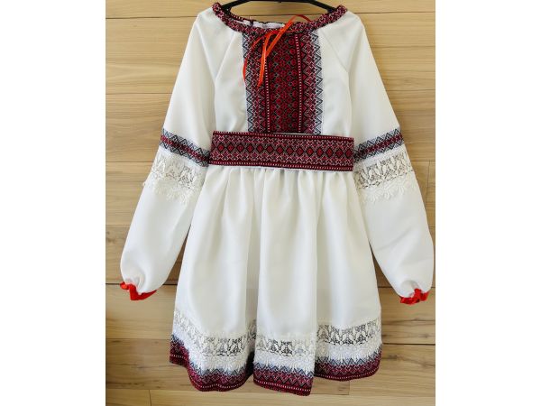 Вишитий костюм для дівчинки,  вишиванка дитяча, розмір 6, ріст 130 см