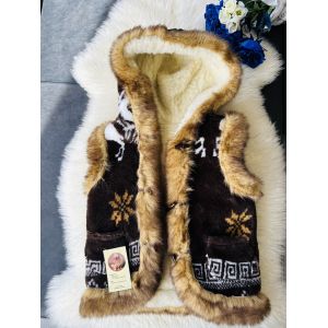 Жилет з овечої шерсті дитячий, орнамент олені коричневий з капюшоном 2