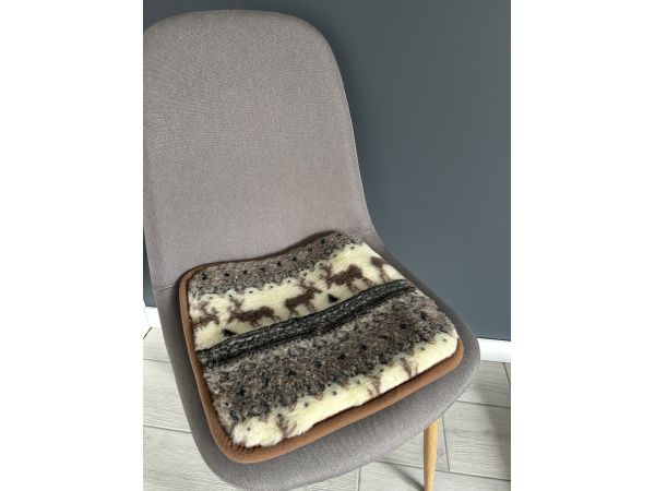 Накидка на табурет з овечої шерсті 40х40 см