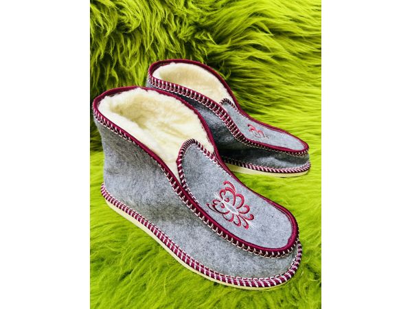 Чуні-капці з овечої шерсті и з войлоку 39