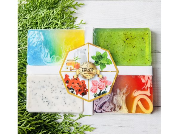Набір натурального мила Карпатський Миловар, мило ручної роботи М’ята:мед та молоко:троянда:маковий скраб
