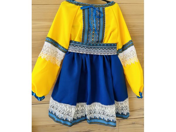 Вишитий костюм для дівчинки,  вишиванка дитяча, розмір 4 зріст 110 см
