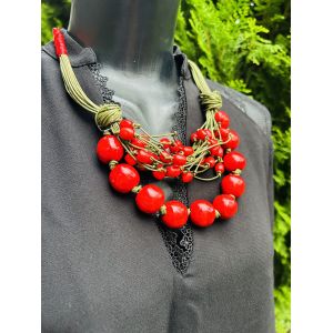 Намисто з дерева