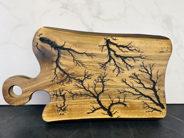 Дерев'яна дошка для подачі блюд, обробна дошка 51х30 см