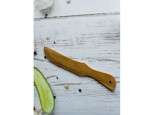 Ніж кухонний з натурального дерева