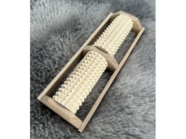 Дерев'яний масажер для ніг