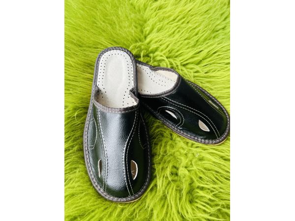 Домашні чоловічі шкіряні капці