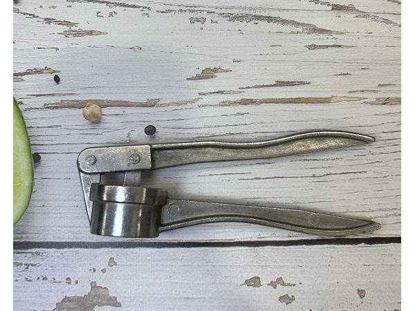 Горіхокіл-часникодавка