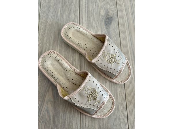 Жіночі шкіряні капці для дому квіти кава з молоком розміри 36-40 39