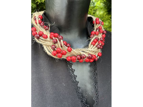 Намисто з дерева та ниток косичка, червоно-бордове