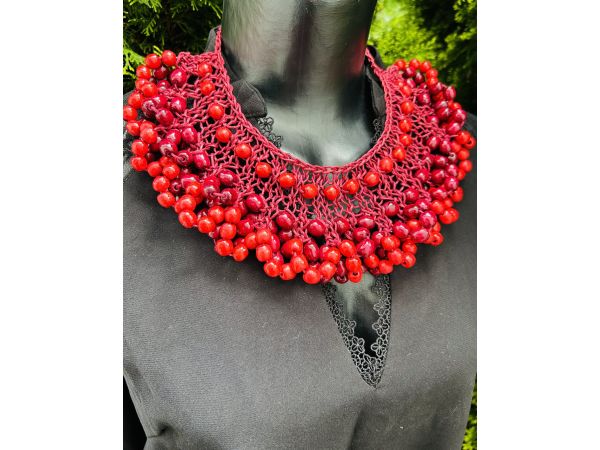 Намисто з дерева ручна робота бордове