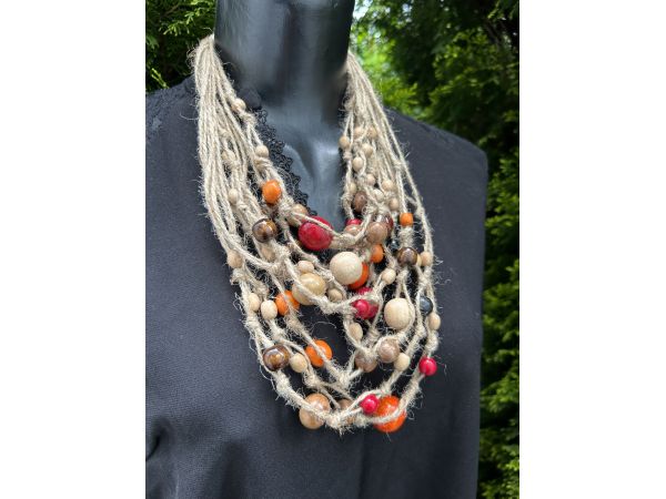 Намисто з дерева, ручна робота