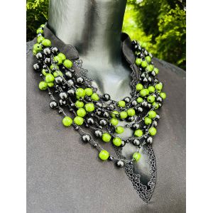 Намисто з дерева