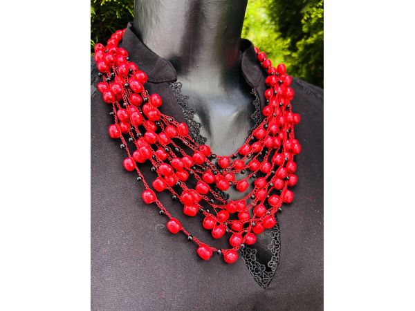 Намисто з дерева та бісеру