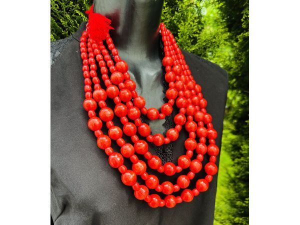 Намисто з дерева