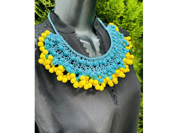 Намисто з дерева ручна робота блакитно-жовте