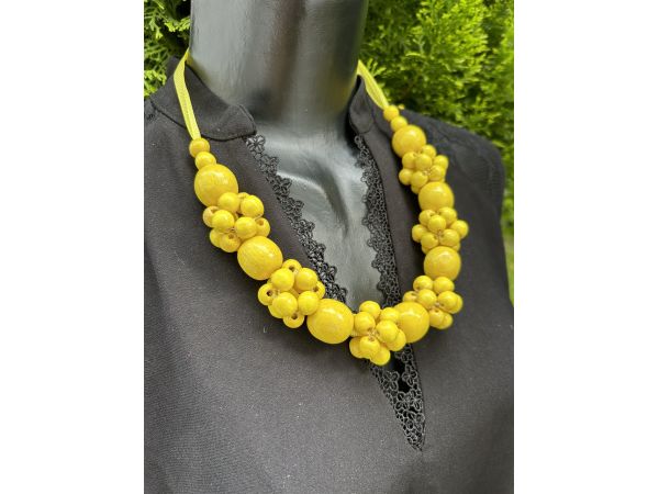 Намисто з дерева, жовте, ручна робота