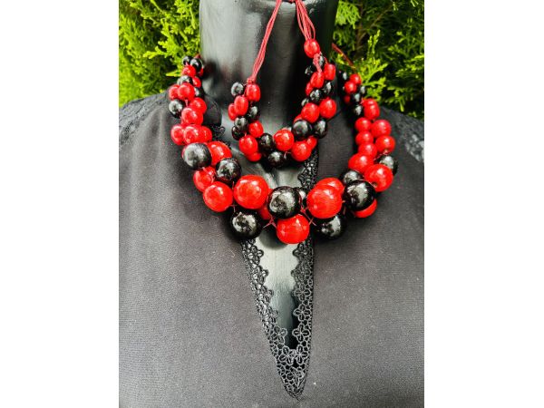Набір прикрас червоно-чорні, намисто та браслет