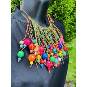 Намисто з дерева, різнокольорове, ручна робота, українське намисто, подарунок дівчині, подарунок жінці