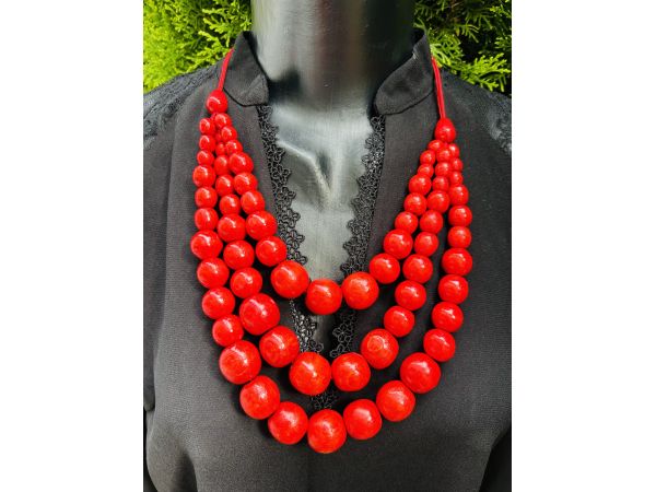 Намисто з дерева