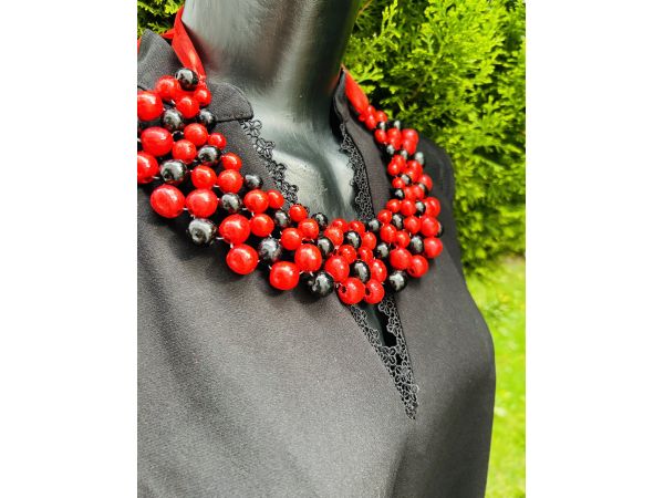 Намисто з дерева