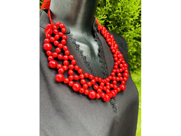 Намисто з дерева