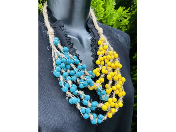 Набір прикрас з дерева в національному стилі