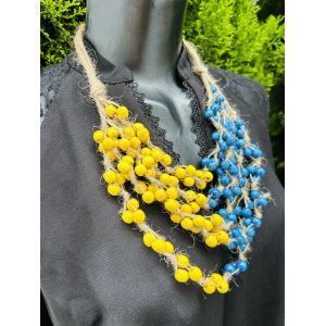 Набір прикрас з дерева в національному стилі