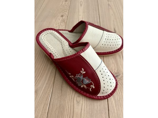 Домашні шкіряні жіночі капці