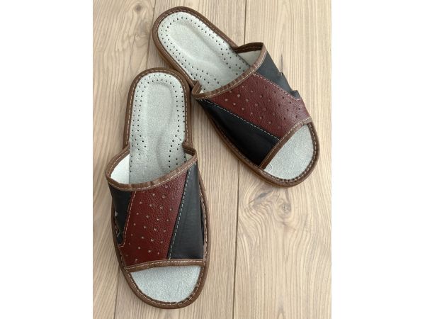 Домашні чоловічі шкіряні капці