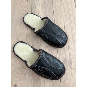 Домашні чоловічі капці із шкіри та овчини розміри 40 42 44 42