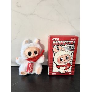 Іграшка сувенір подушка підголівник в національному стилі, Подушка Прапор України, кіт на присосках в машину