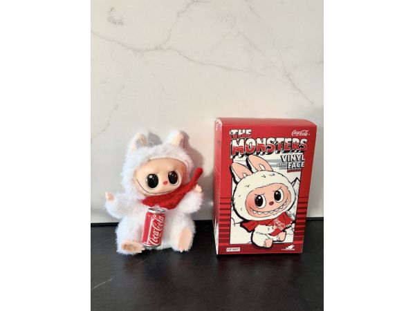 Іграшка сувенір подушка підголівник в національному стилі, Подушка Прапор України, кіт на присосках в машину