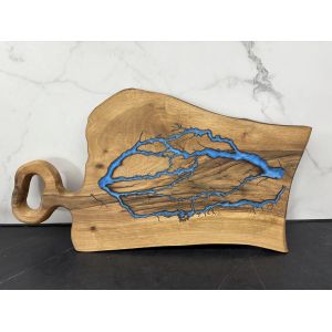 Дерев’яна дошка для нарізання з епоксидною смолою 40х23