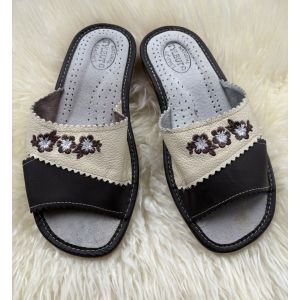 Домашні шкіряні жіночі капці 37 розмір уцінка виробничий брак устілки