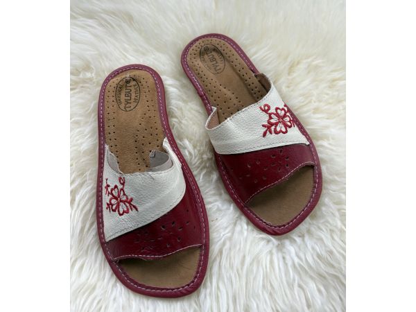 Домашні капці шкіряні 36  розмір уцінка виробничий брак