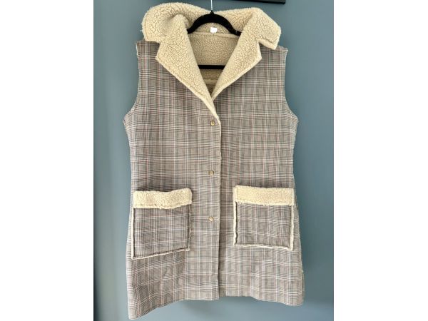 Жилет з овечої шерсті довгий, L
