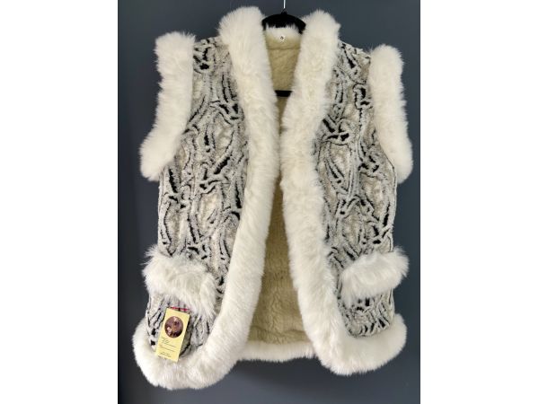 Жилет жіночий з овечої шерсті 44 розмір